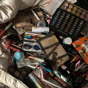 SHAN Vibrant Eyeshadow Palette with Blues and Browns